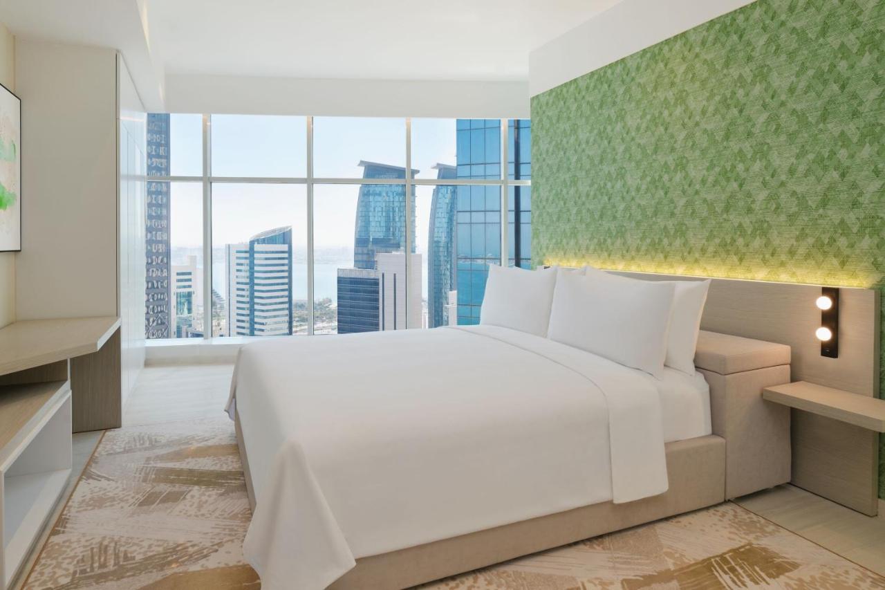 Element By Westin West Bay Doha Exterior foto A bedroom at the hotel