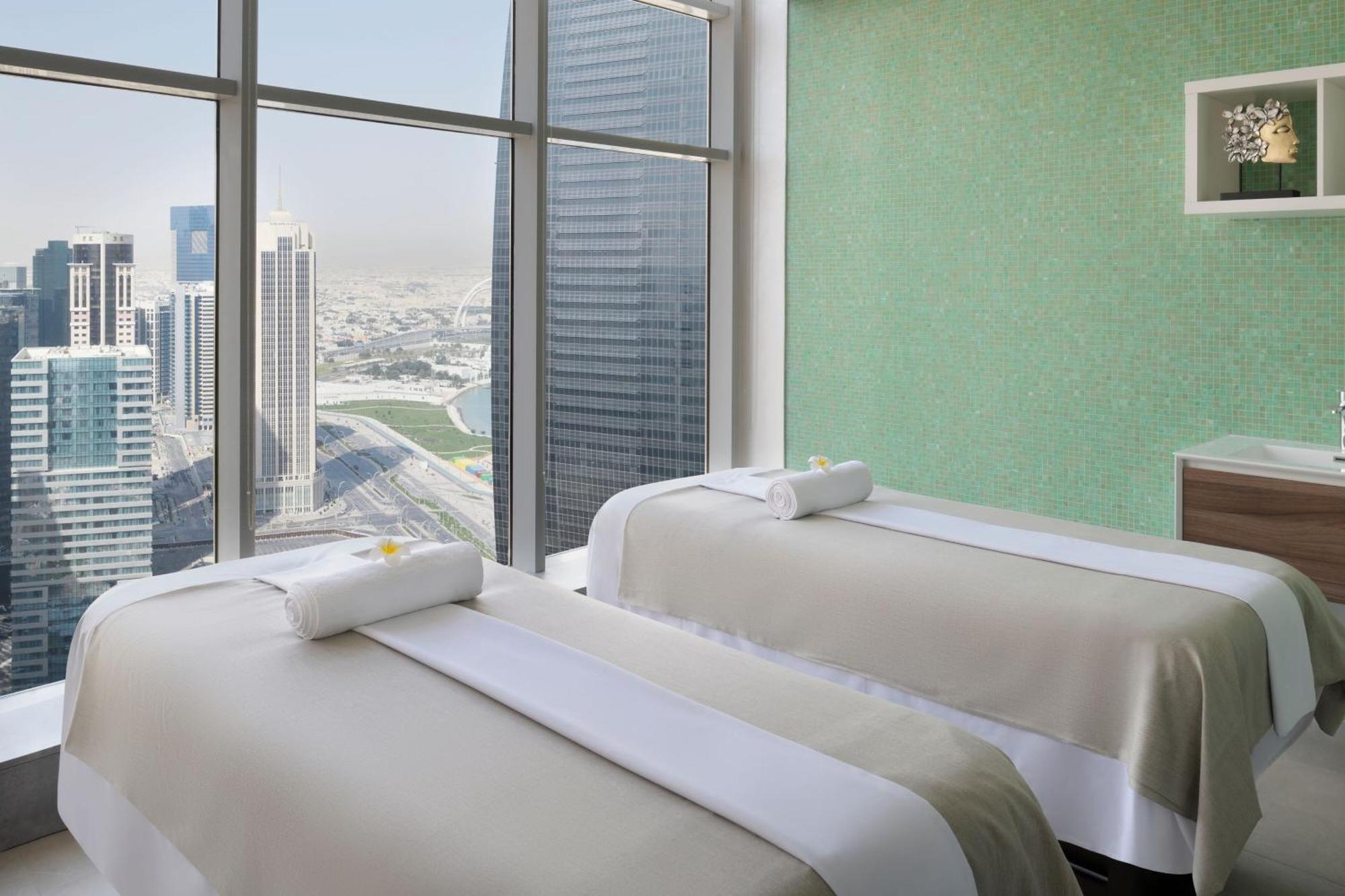 Element By Westin West Bay Doha Exterior foto Spa at the Address Downtown Hotel