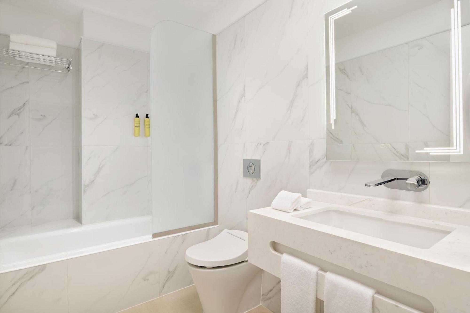 Element By Westin West Bay Doha Exterior foto