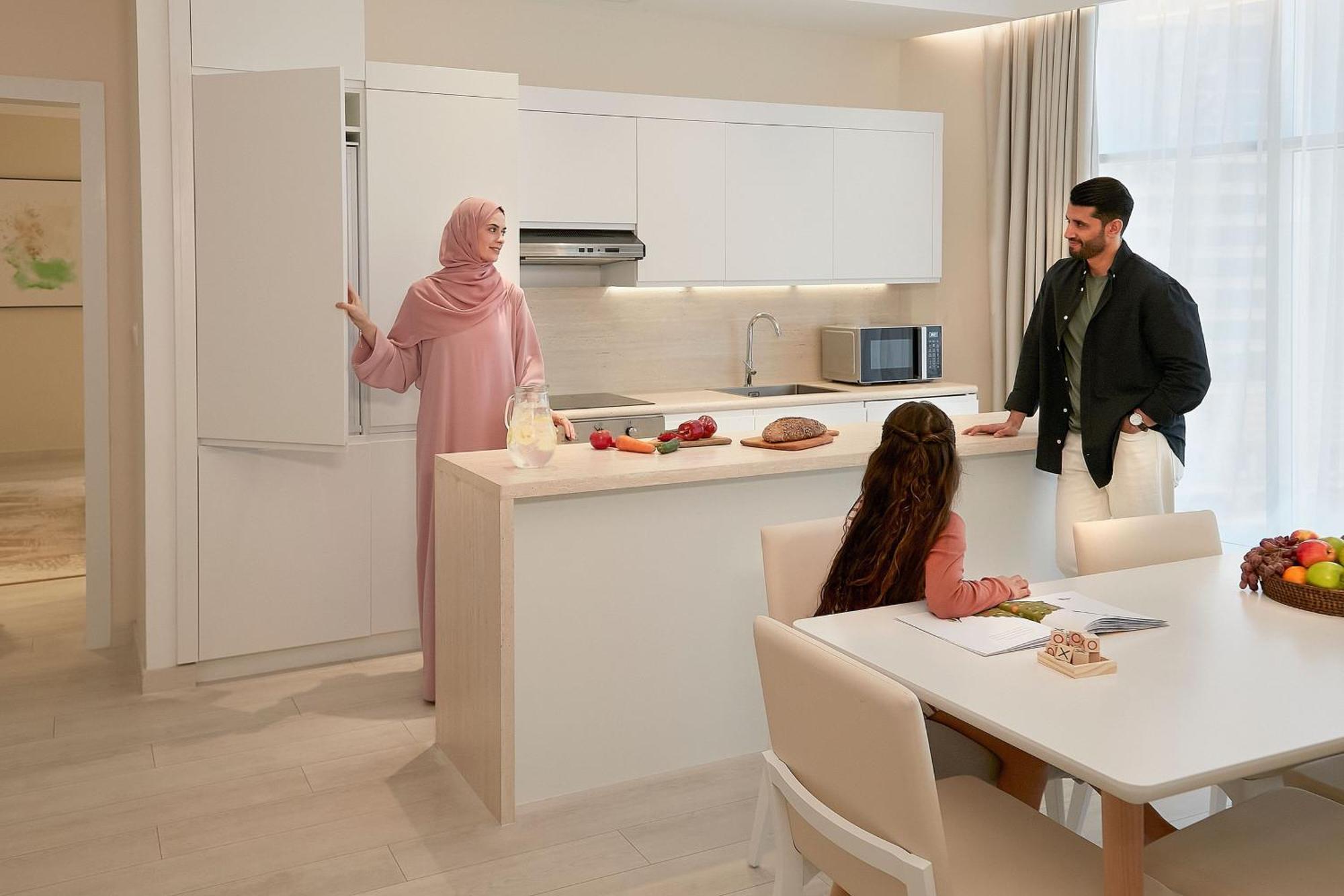 Element By Westin West Bay Doha Exterior foto A family in a kitchen